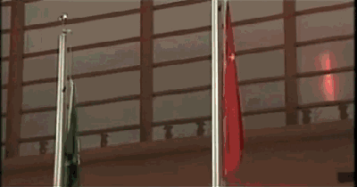 降旗与升旗｜18年前这一刻，多少中国人热泪盈眶！