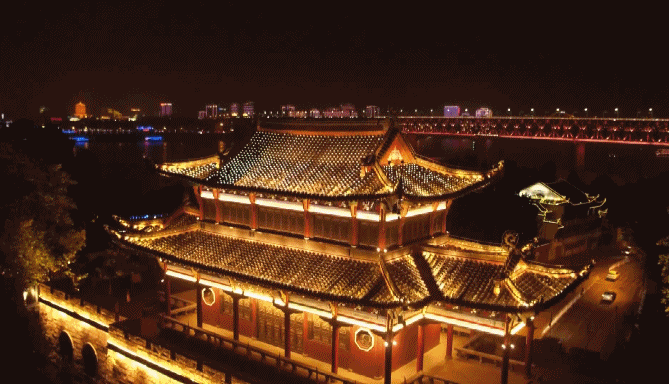 【微视频】灯光秀美景 璀璨迎国庆