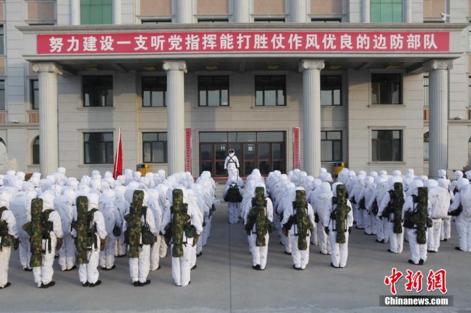 实拍黑河边防极寒拉练宿营
