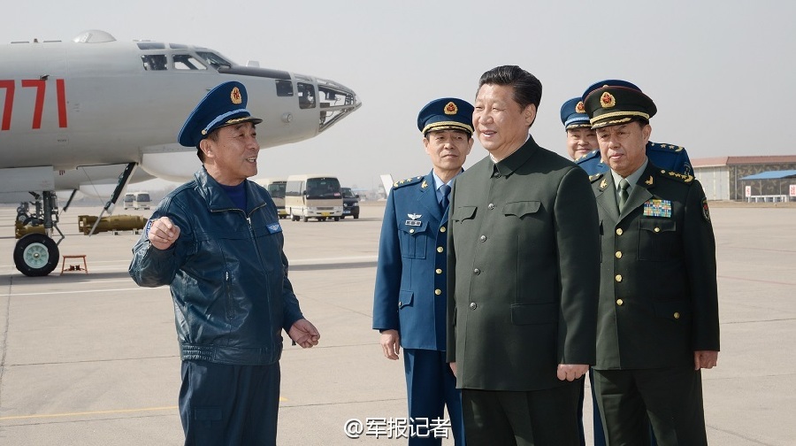 习近平春节前夕视察看望驻西安部队(组图)