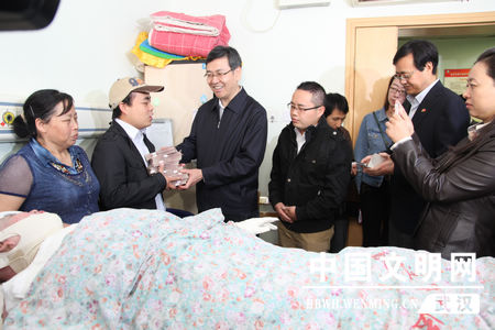 中宣部 中央文明办及各地文明办走访、帮扶道德模范