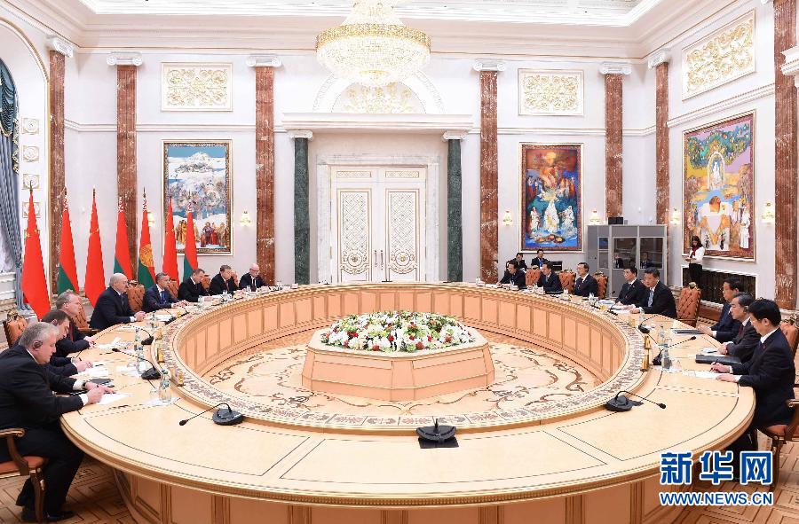 习近平同白俄罗斯总统卢卡申科举行会谈