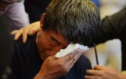 生死之间的1分钟——翻沉客船幸存者老吴口述