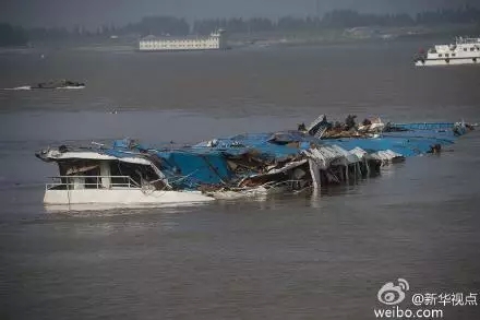 生死之间的1分钟——翻沉客船幸存者老吴口述