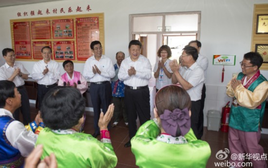 习近平“赴约”考察延边:脱鞋进屋拉家常 嘱咐搞“厕所革命”