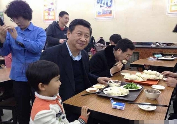 习大大的“亲民范儿”——十三张图告诉你有多“暖暖哒”