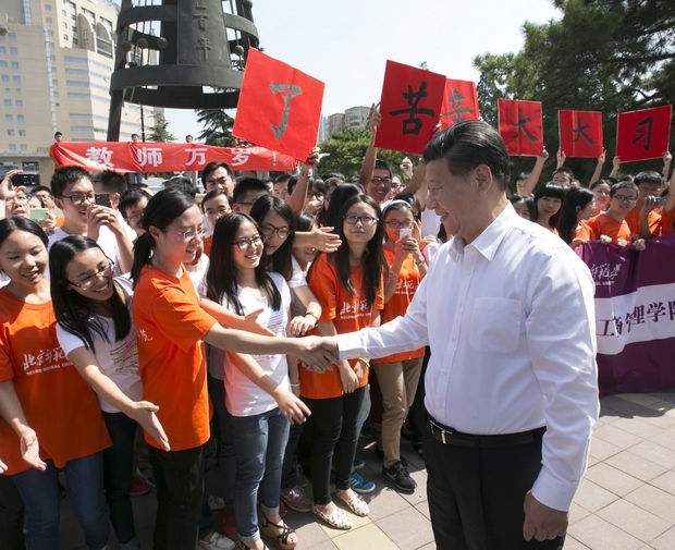习大大的“亲民范儿”——十三张图告诉你有多“暖暖哒”