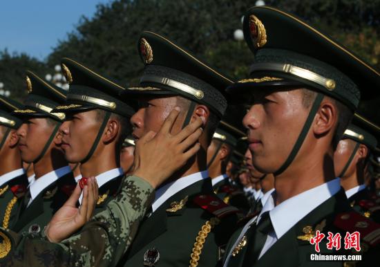西方主流媒体高度关注中国阅兵 称裁军出乎意料