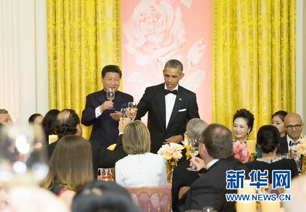 习近平和彭丽媛出席奥巴马总统举行的欢迎宴会