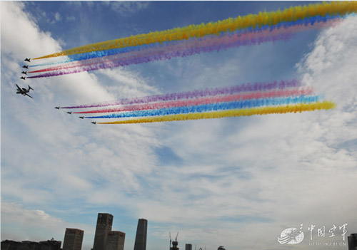 今年“11.11”也是中国人民空军66周年华诞