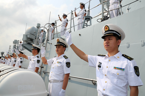 中国海军舰艇编队访问泰国