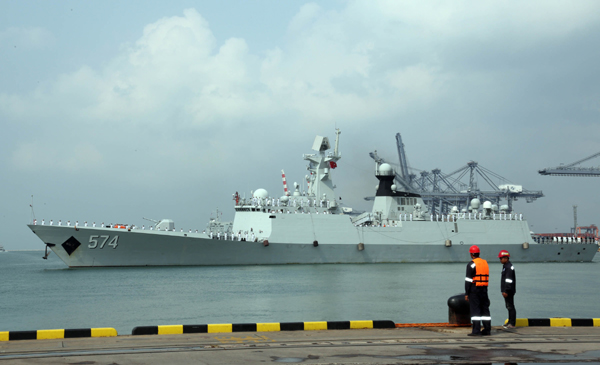 中国海军舰艇编队访问泰国
