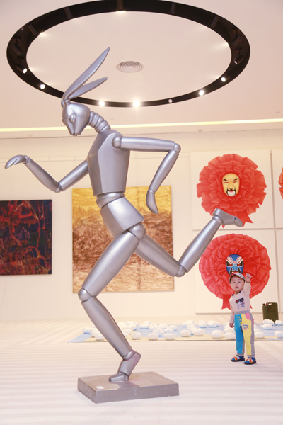 中国坐庄—当代艺术踏上时代的转折点——首届海南国际艺术双年展亮相海博会