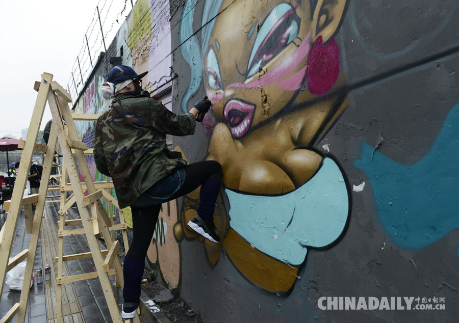 七国艺术家“潮爆”北京街头