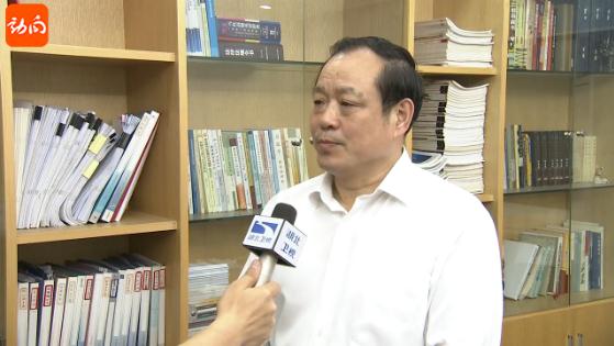 省教育厅厅长刘传铁就湖北2016年高考招生计划答记者问