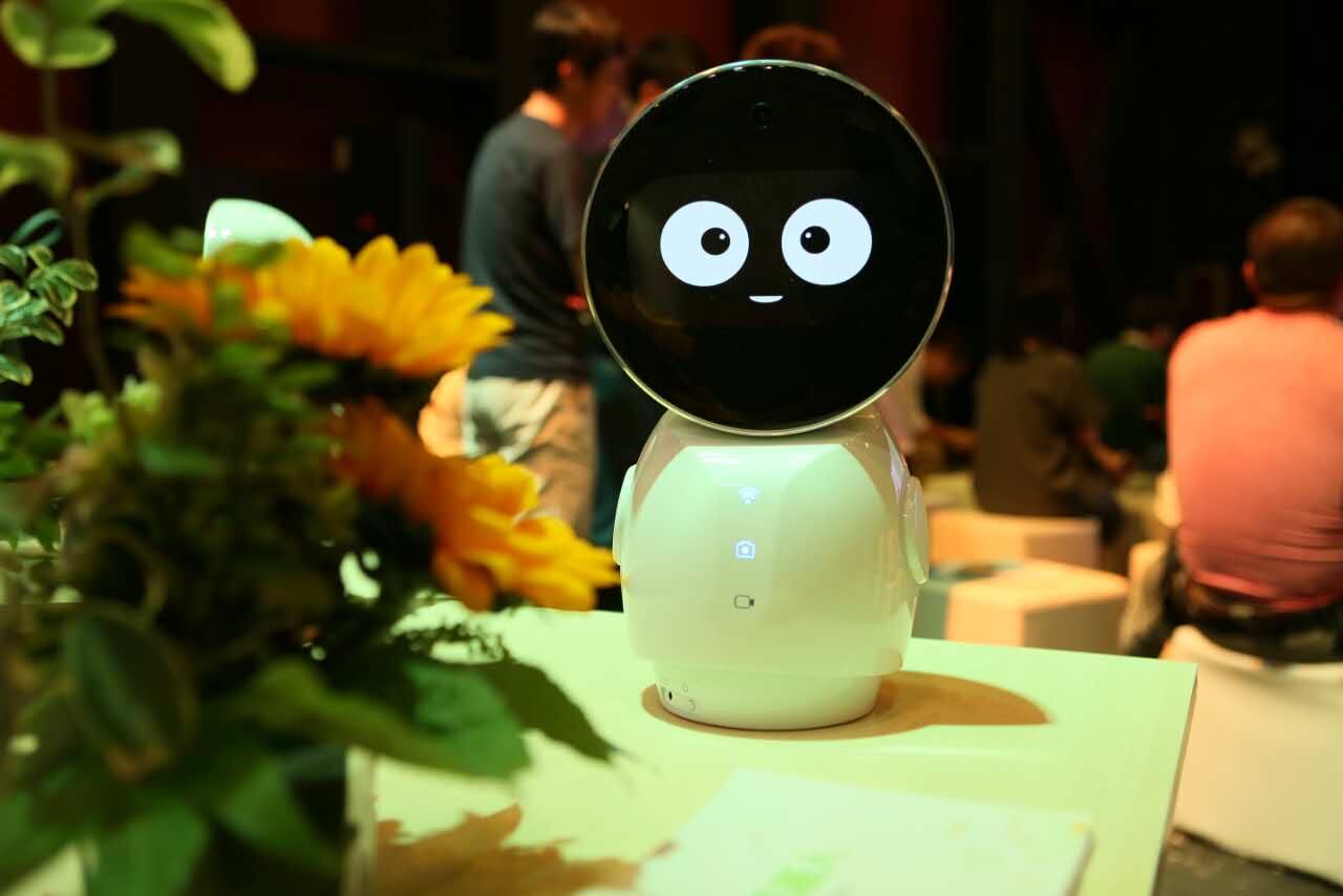 小忆机器人新品发布会在京召开 主打儿童陪伴