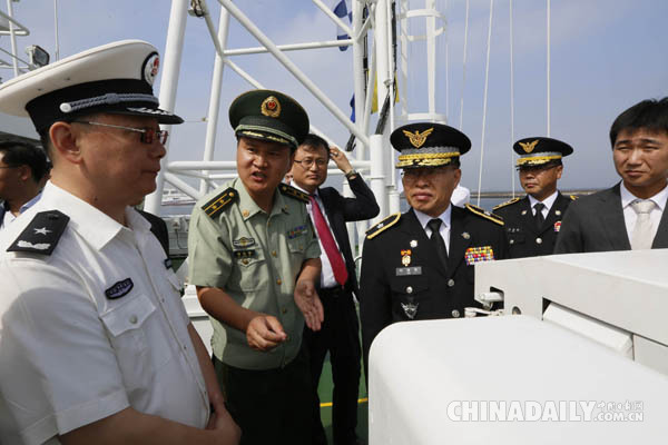 中国海警首次访韩并与韩海警开展海上联演