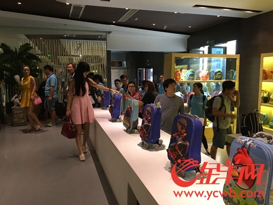 走进狮岭皮具文化园 见证传“中国皮具之都”转型之路