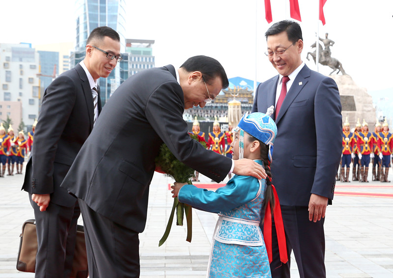 蒙古国总理举行别具特色仪式欢迎李克强总理