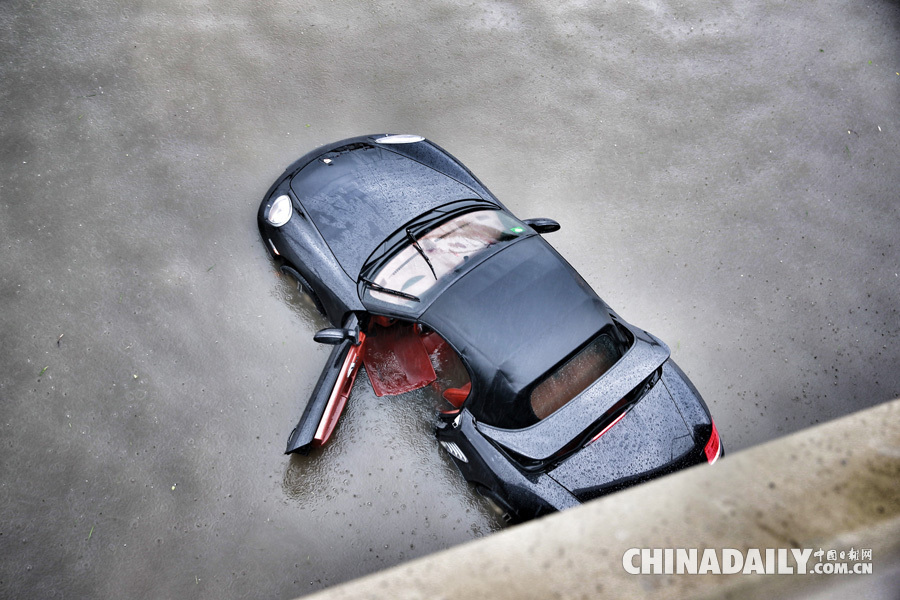 直击7.20北京暴雨 部分地区积水严重