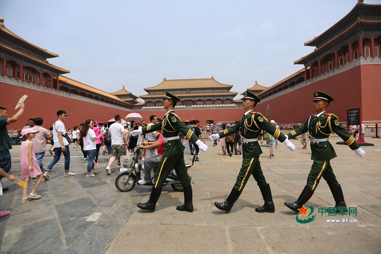 探访驻扎在紫禁城里的国旗护卫队