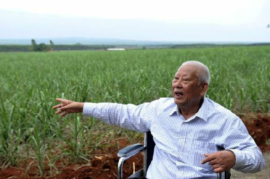 “裸捐书记”陈光保：轮椅上守望一方热土