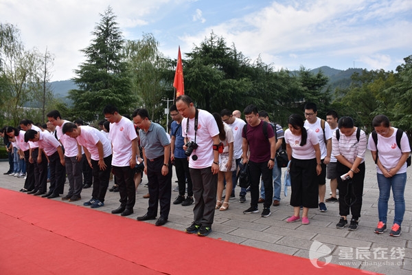 【网络媒体走转改】红色土地脱贫“长征”路上大步向前