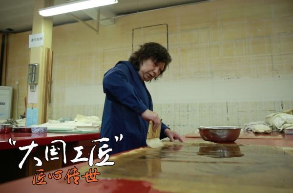 故宫修画师单嘉玖：一生只为一事来