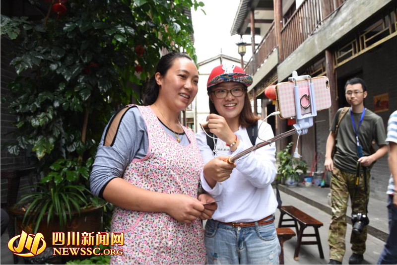 【网络媒体“走转改”】安顺场农民“腰包”鼓起来 昔日红色土地走上奔康“快车道”