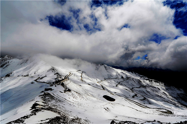 【镜头·长征路上】雪山草地铸丰碑