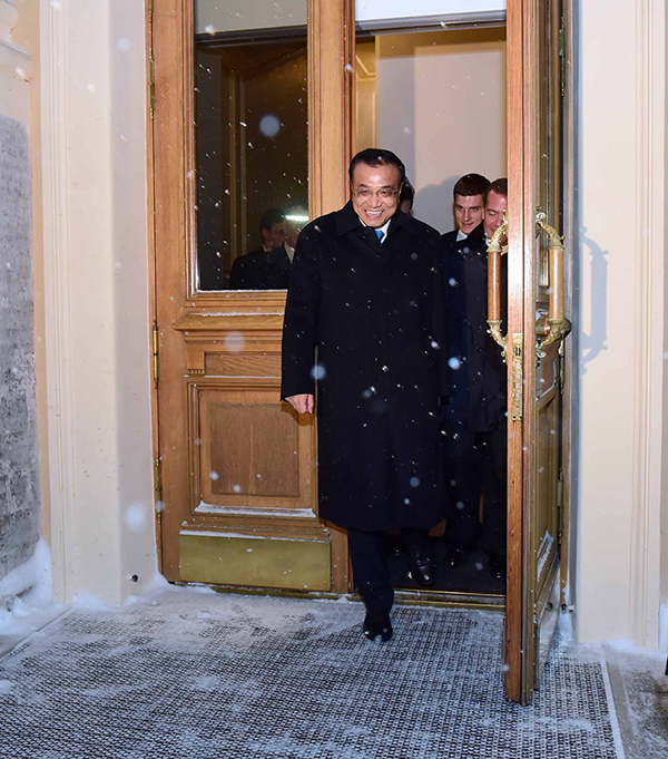 中俄总理会晤何以放在圣彼得堡？