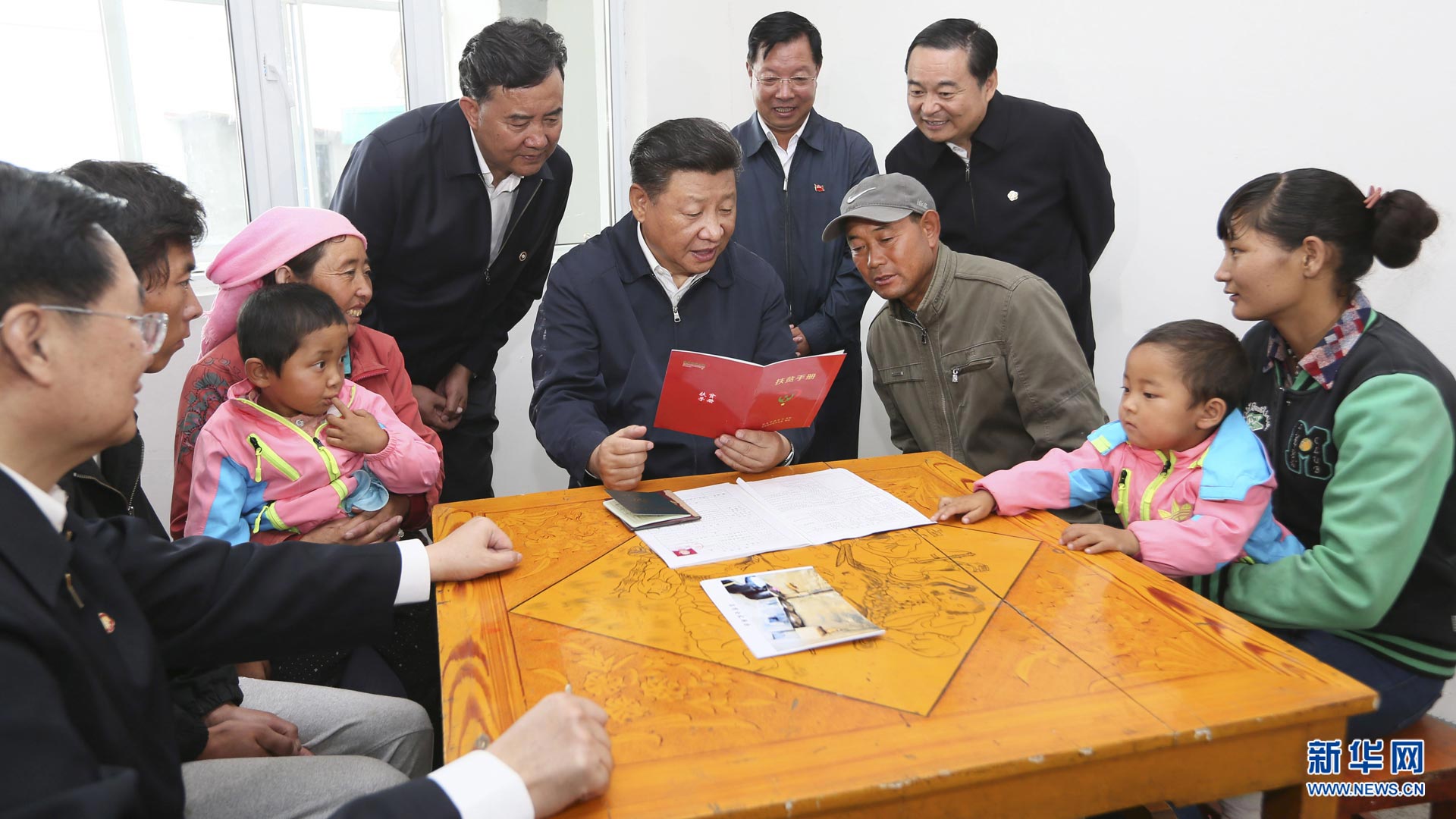 习近平扶贫：执着背后是挚爱