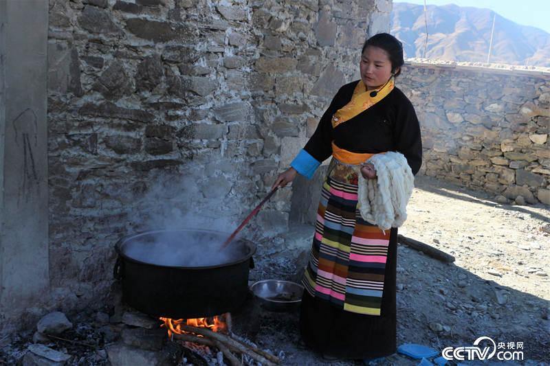 【冬行西藏】杰德秀的女人不愁嫁 因为她们会织“彩虹”
