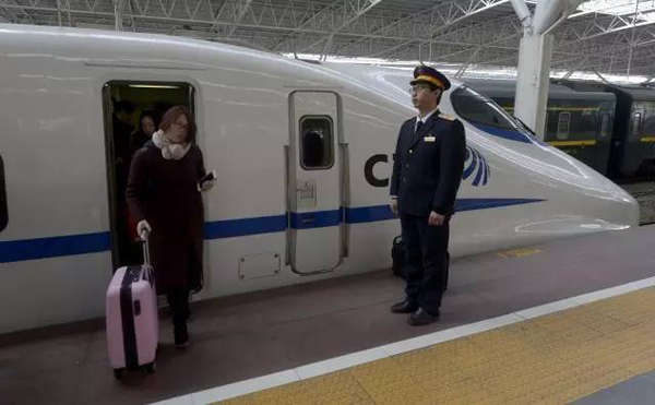 厉害了这家人！祖孙三代都是火车司机，56年把中国火车开了个遍！