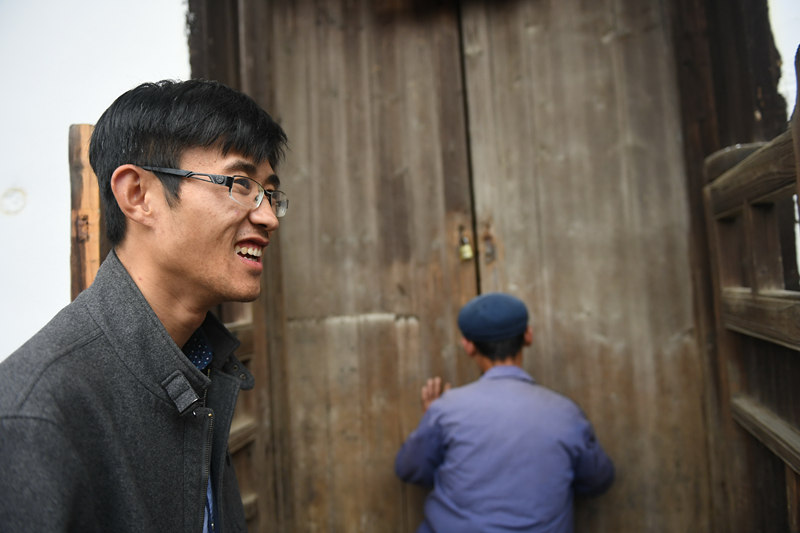 “在扶贫的路上，不能落下一个贫困家庭，丢下一个贫困群众。”——井冈山脱贫礼赞