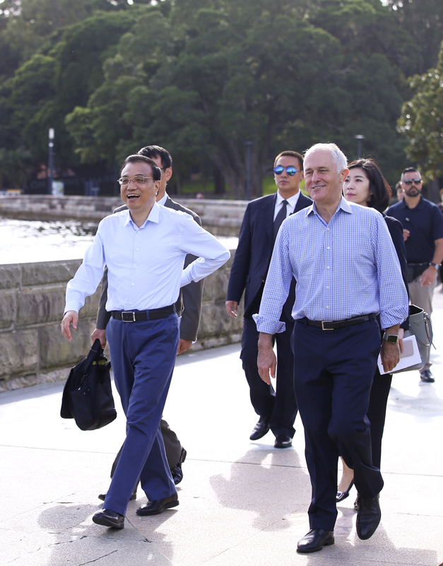 中澳两国总理共同散步