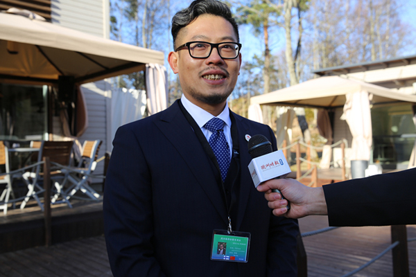 法媒：习主席接见旅芬侨界代表 华人华侨备受鼓舞