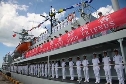 中国日报专访海军大连舰艇学院院长严正明少将