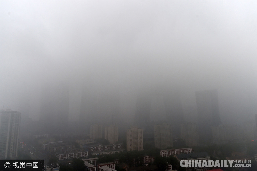 北京迎来明显降雨 回归清凉模式