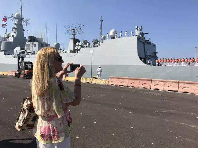中国“海军蓝”访问亚平宁 什么让意大利人看呆？