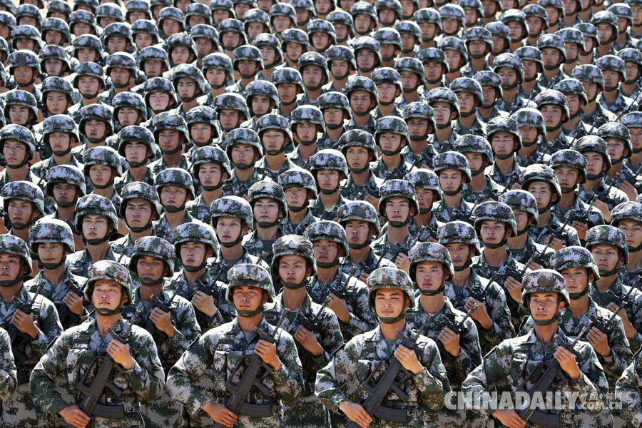 图集：庆祝中国人民解放军建军90周年阅兵举行