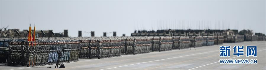 庆祝中国人民解放军建军90周年阅兵在朱日和联合训练基地隆重举行 习近平检阅部队并发表重要讲话