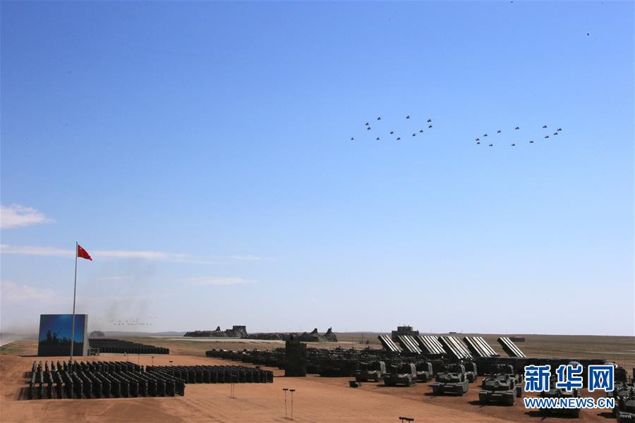 庆祝中国人民解放军建军90周年阅兵在朱日和联合训练基地隆重举行 习近平检阅部队并发表重要讲话