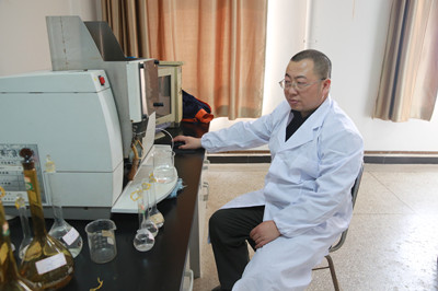 【中国梦·大国工匠篇】你买的黄金纯度有多高，这位“大工匠”可能都知道