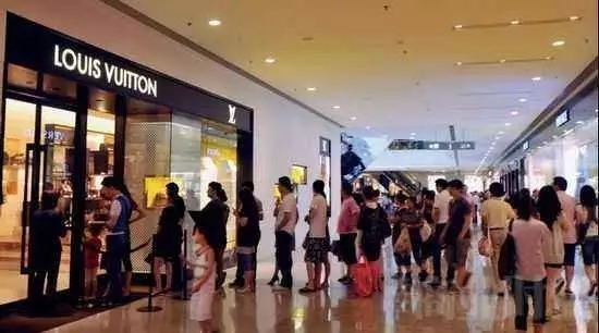 一个日本人问：中国人哪来这么多钱？中国学者的回应令人振奋……