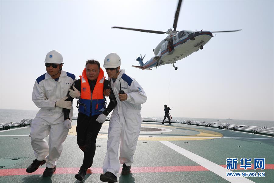 中国－东盟国家海上联合搜救实船演练成功举行