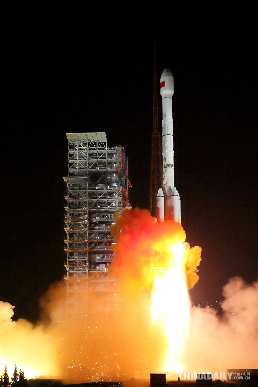 中国“一箭双星”成功发射北斗三号卫星