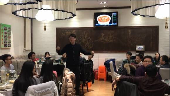 燃到爆！这群大学生彻底火了，网友：这才是青春该有的样子！