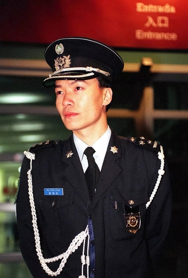 降旗与升旗｜18年前这一刻，多少中国人热泪盈眶！