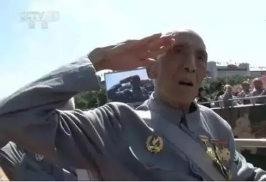 总有一句话，让你肃然起敬、让你泪流满面……